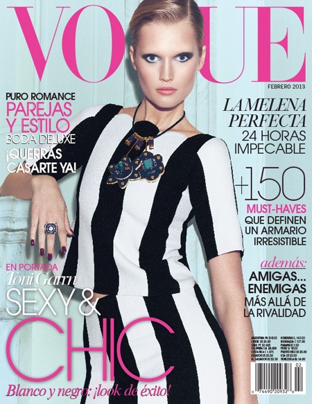 Chân dài 9X khoe dáng chuẩn trên Vogue - 11 VN