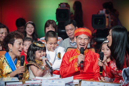 Bánh rán Bảo Trân vào vai Nữ hoàng Ai Cập ở Đồ Rê Mí Tết 2013 - 6 VN
