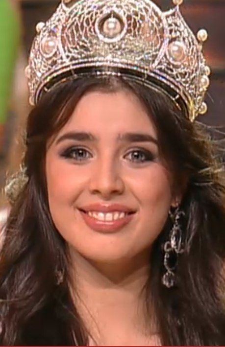 Phút đăng quang của Elmira Abdrazakova