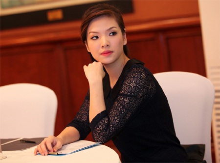 Uyên Linh ngày càng xinh đẹp - 10 Bích Huyền