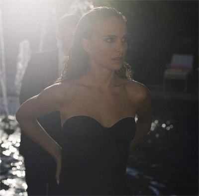 Natalie Portman đẹp như mơ trong quảng cáo Dior - 5 Vĩnh Ngọc
