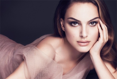 Natalie Portman đẹp như mơ trong quảng cáo Dior - 12 Vĩnh Ngọc