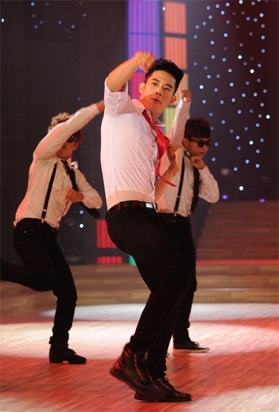 Sôi nổi đêm mở màn Bước nhảy hoàn vũ - 5 Sôi nổi đêm mở màn Bước nhảy hoàn vũ
