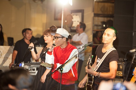 Sự trở lại mạnh mẽ của “quý ông hát Rock” Phạm Anh Khoa - 2 Sự trở lại mạnh mẽ của quý ông hát Rock Phạm Anh Khoa