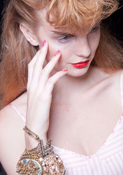 Những mẫu sơn móng mốt nhất mùa hè 2013 - 11 VN