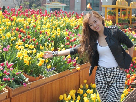 Hương Tràm, Xuân Nghi, Đinh Hương vui chơi ở Hàn Quốc - 2 VN