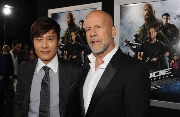Lee Byung-hun và ngôi sao phim hành động Bruce Willis.