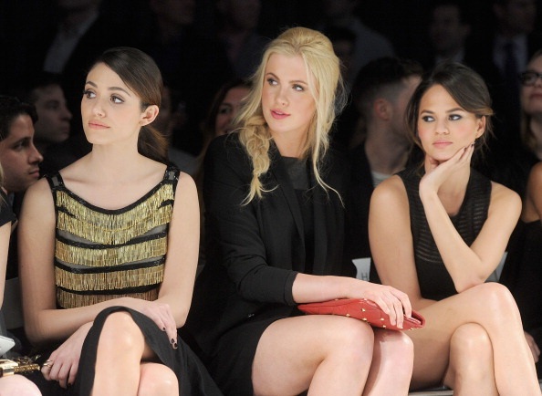 Teigen (bên phải) đã 3 lần xuất hiện trên tạp chí áo tắm danh tiếng Sports Illustrated