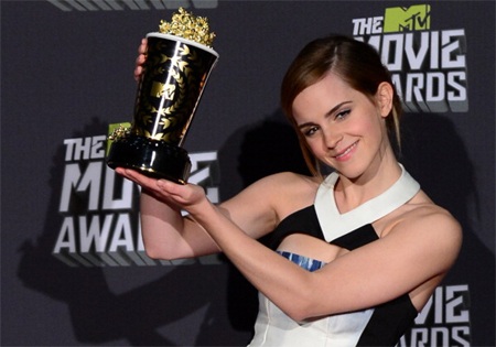 Jennifer Lawrence, Emma Watson chiến thắng tại MTV Movie Awards - 3 VN