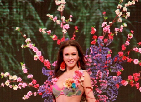 Vẻ đẹp ngọt ngào của tân Hoa hậu Thái Lan - 8 VN