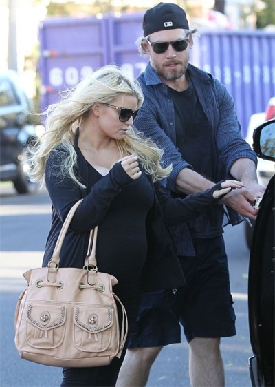 Jessica Simpson bụng to từng ngày - 2 VN