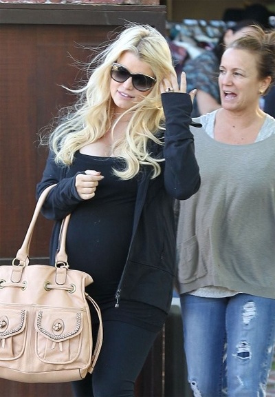 Jessica Simpson bụng to từng ngày - 3 VN
