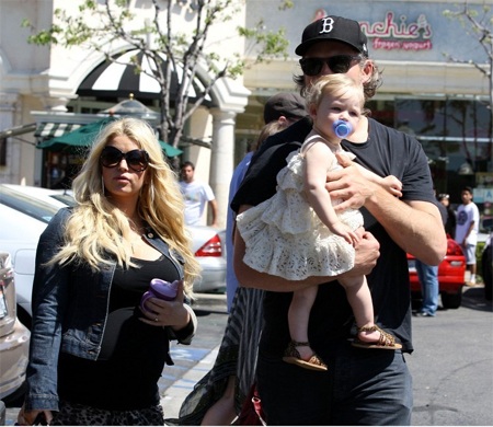 Jessica Simpson bụng to từng ngày - 7 VN
