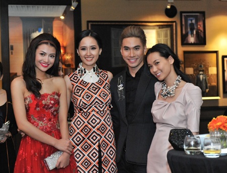 Mỹ nhân Việt hội ngộ thưởng thức nghệ thuật - 4 Nhà thiết kế Lý Quí Khánh