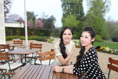 Mai Phương Thúy, Tú Anh thích thú lâu đài Pháp - 1 Mai Phương Thúy, Tú Anh thích thú lâu đài Pháp