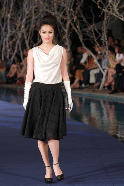 ‘Chân dài” Việt khoe sắc trên sàn catwalk - 4 Phan Thị Lý