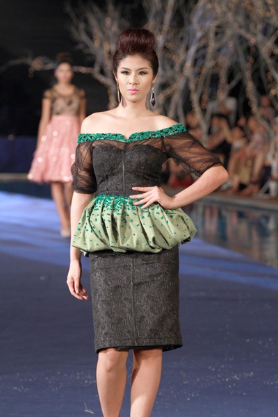 ‘Chân dài” Việt khoe sắc trên sàn catwalk - 8 Ngọc Hân