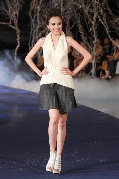 ‘Chân dài” Việt khoe sắc trên sàn catwalk - 10 Nguyễn Bộ