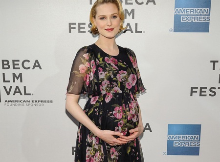 “Tôi lo lắng khi lộ giới tính thật với gia đình” - 2 VN