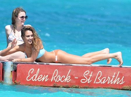 Jessica Alba khoe dáng trên biển - 13 VN