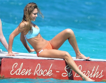 Jessica Alba khoe dáng trên biển - 14 VN