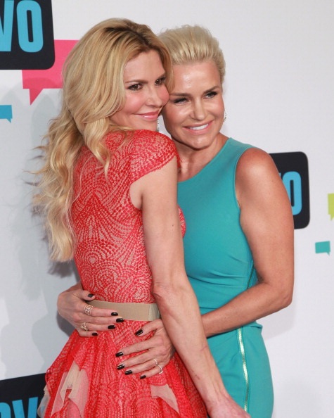 Brandi Glanville khá nổi bật bởi gu thời trang mát mẻ