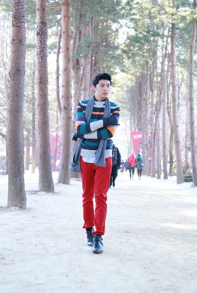 Noo Phước Thịnh chờ mưa tan tại Hàn Quốc - 1 Hình ảnh lãng mạn của MV “Chờ ngày mưa tan”