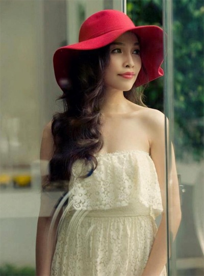 Những “gái một con” siêu quyến rũ của showbiz Việt - 1 Những “gái một con” siêu quyến rũ của showbiz Việt