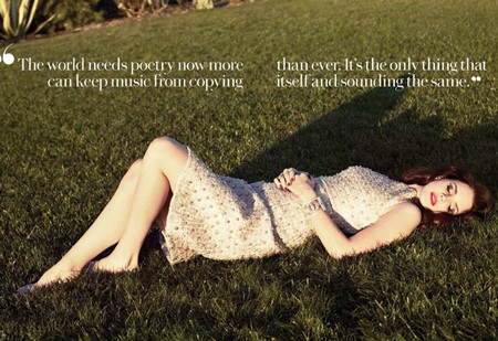 Ca sỹ Mỹ khoe nhan sắc khêu gợi - 5 VN