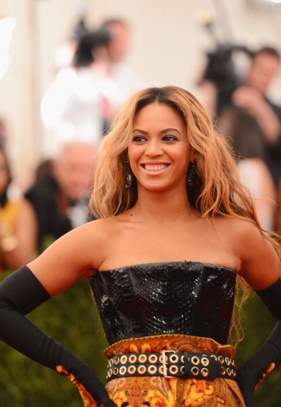 Kristen Stewart và bộ đồ hơi đơn điệu