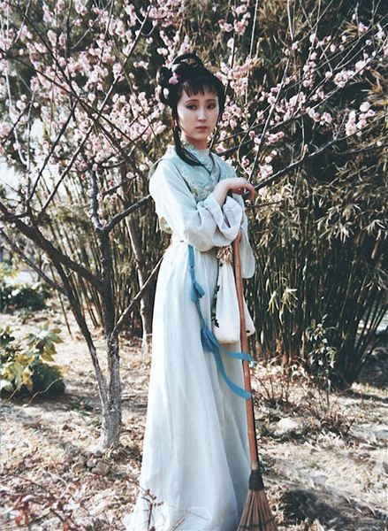 Trần Hiểu Húc trong tạo hình Lâm Đại Ngọc trong “Hồng Lâu Mộng”