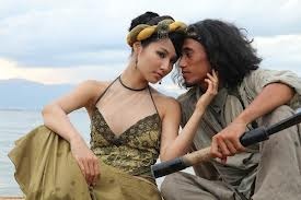 Anh Khoa và bạn diễn Diễm My trong Đường đua