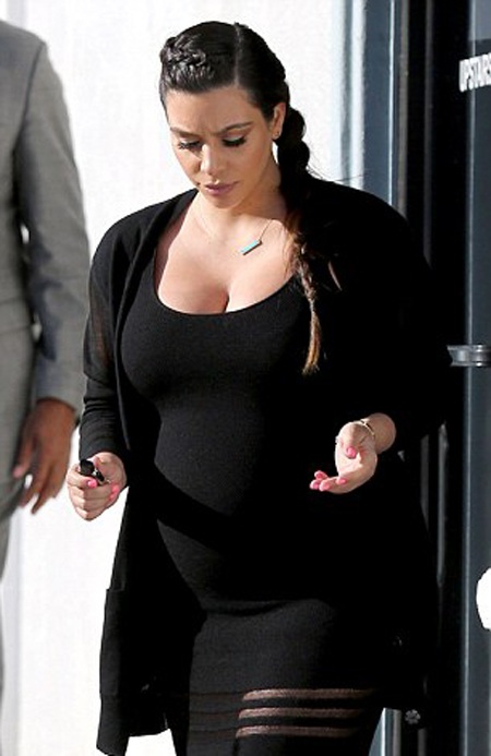 Cô Kim “bế bụng” đi học lớp chăm sóc trẻ sơ sinh - 3 VN