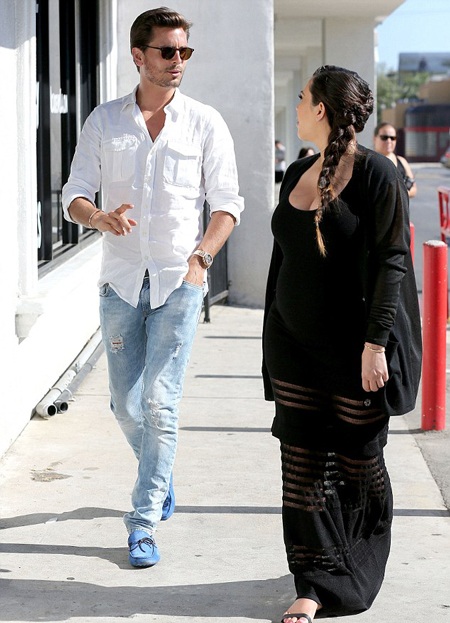 Cô Kim “bế bụng” đi học lớp chăm sóc trẻ sơ sinh - 5 VN