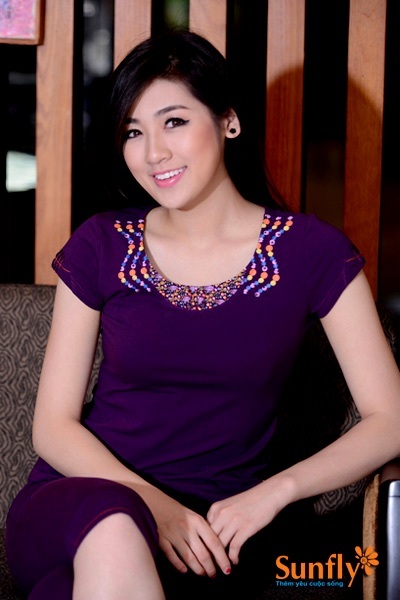 Á hậu Tú Anh đẹp trong 'Dấu ấn hội họa' - 2 Á hậu Tú Anh đẹp trong 'Dấu ấn hội họa'