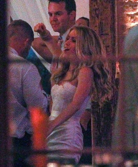 Đám cưới như mơ của “sao” truyền hình thực tế - 5 VN