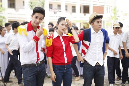 Hồng Phúc và Nam Hee đọ tài MC - 1 Hồng Phúc và Nam Hee đọ tài MC