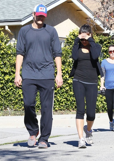 Bắt gặp Ashton Kutcher hôn Mila Kunis - 6 VN
