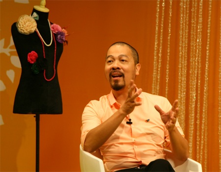 Nhà thiết kế Đức Hùng làm MC - 2 Nhà thiết kế Đức Hùng và Mai Ngọc làm MC