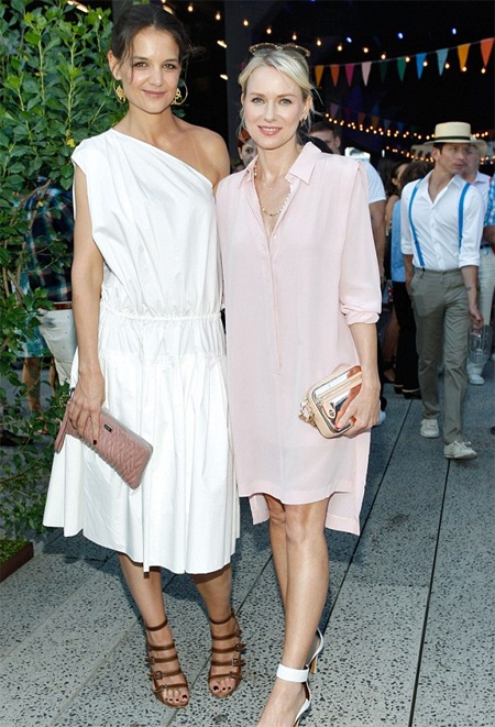 Katie Holmes trẻ trung với váy hở vai - 8 VN