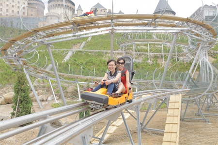 Máng trượt là thiết bị trò chơi tạo ra cảm giác mạnh