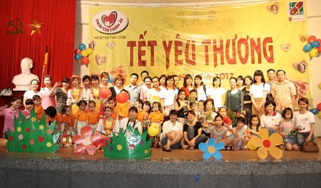 Web trẻ thơ và những khoảnh khắc ý nghĩa của gia đình Việt - 1 Chương trình “Tết yêu thương” – một trong số các hoạt động ý nghĩa mà Webtretho đã tố chức