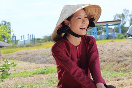 Minh Luân yêu “gái quê” Tường Vi trong “Chạy trốn tình yêu” - 1 Minh Luân yêu “gái quê” Tường Vi trong “Chạy trốn tình yêu”