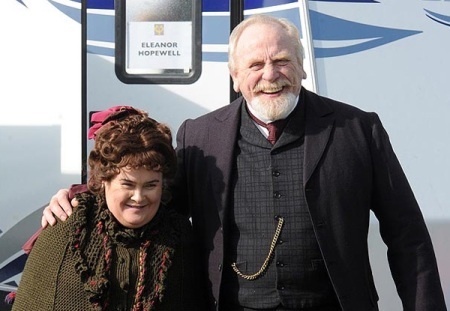 Susan Boyle cùng người chồng trên phim của mình