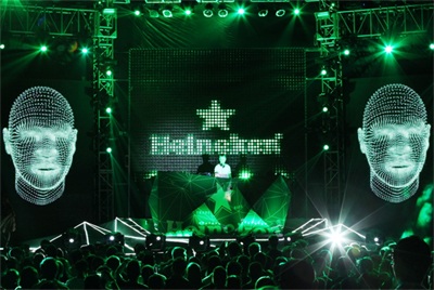 Mùa hè Hà Nội bùng cháy cùng Heineken Live Access 2013 - 4 Khán giả vỡ òa trong trải nghiệm âm nhạc độc đáo mở màn Heineken Live Access 2013 tại Hà Nội.