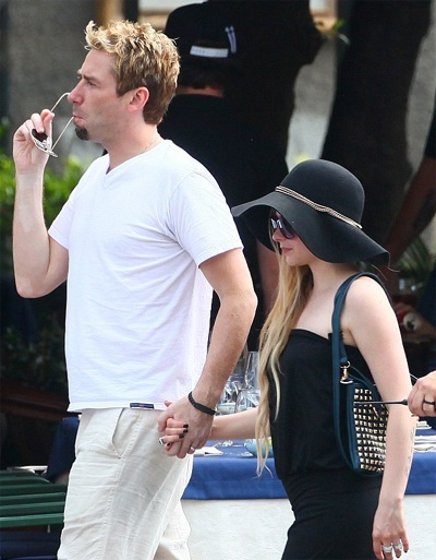 Avril Lavigne hạnh phúc trong tuần trăng mật - 2 VN
