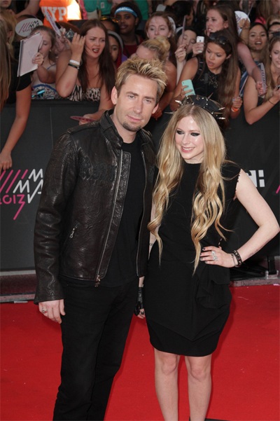 Avril Lavigne hạnh phúc trong tuần trăng mật - 14 VN