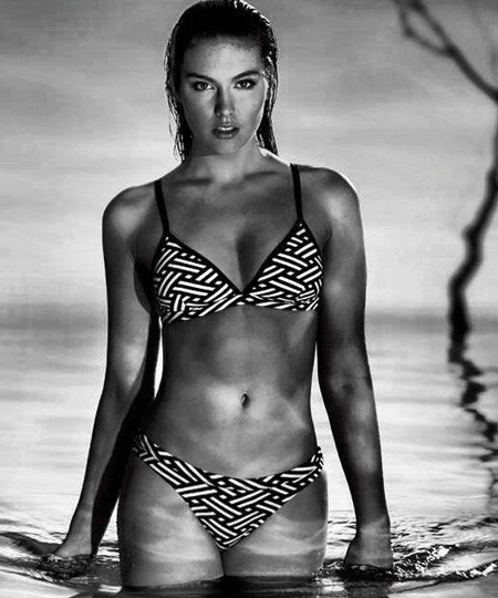 Vẻ đẹp tươi trẻ của tân Hoa hậu Úc - 9 VN