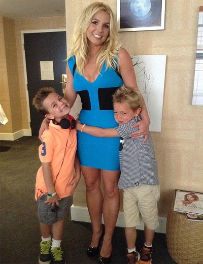 Britney Spears đưa hai con dự công chiếu phim - 8 VN