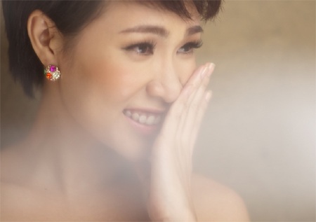 Uyên Linh hát cho những ngày mưa